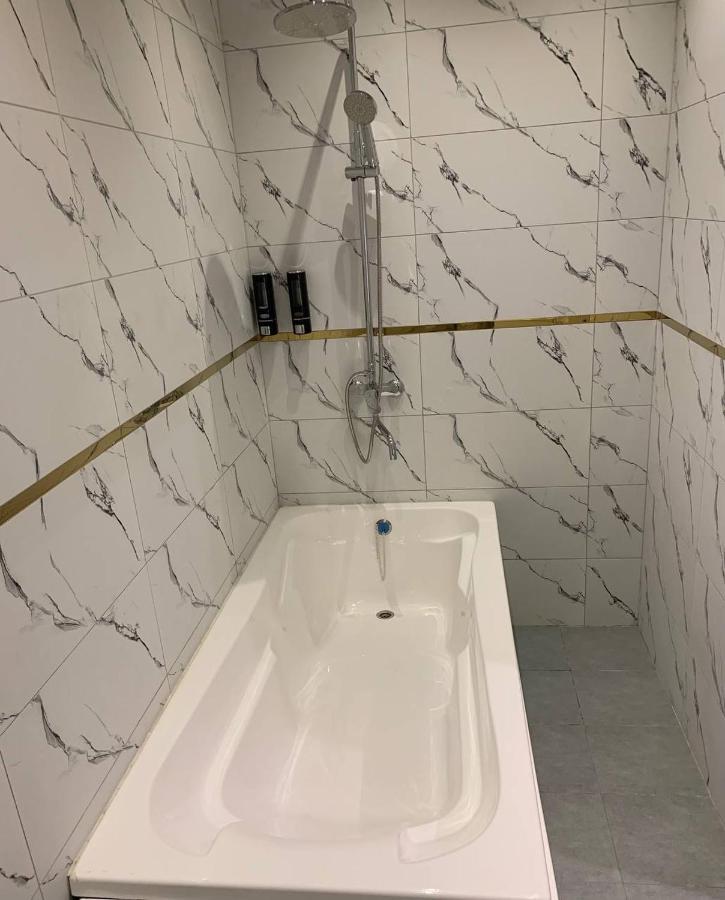 Nur Makon Hotel Tashkent Bagian luar foto