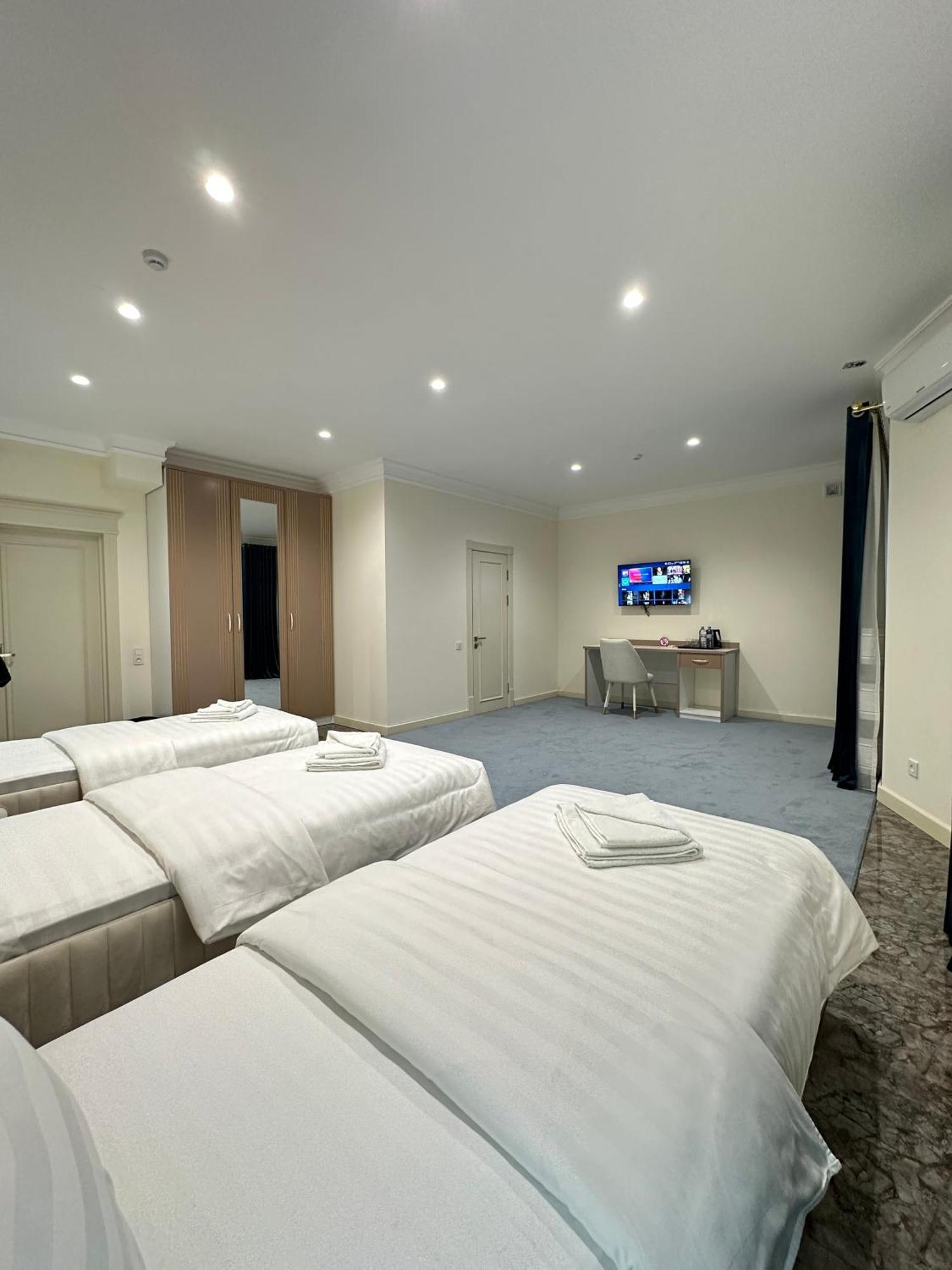 Nur Makon Hotel Tashkent Bagian luar foto