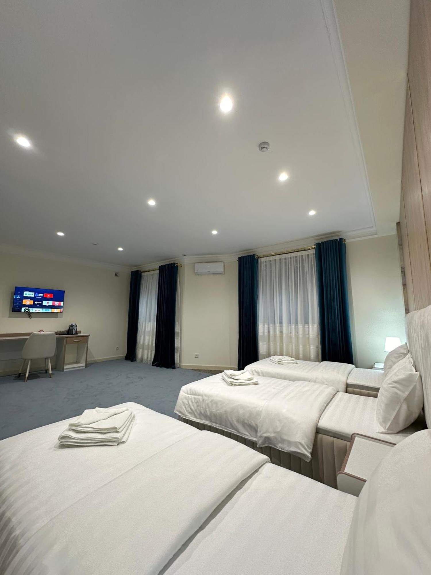 Nur Makon Hotel Tashkent Bagian luar foto